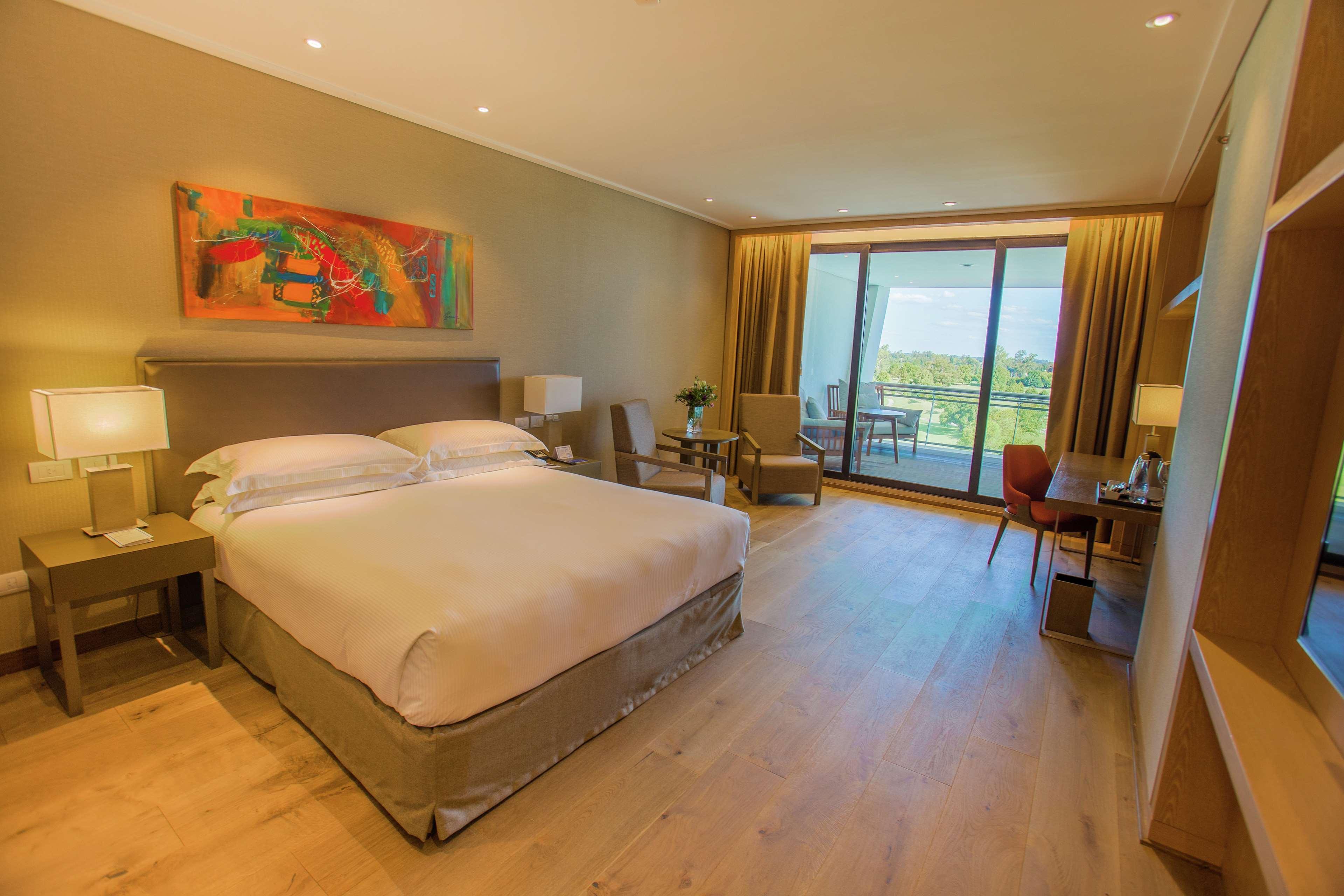 Hilton Pilar Hotell Eksteriør bilde