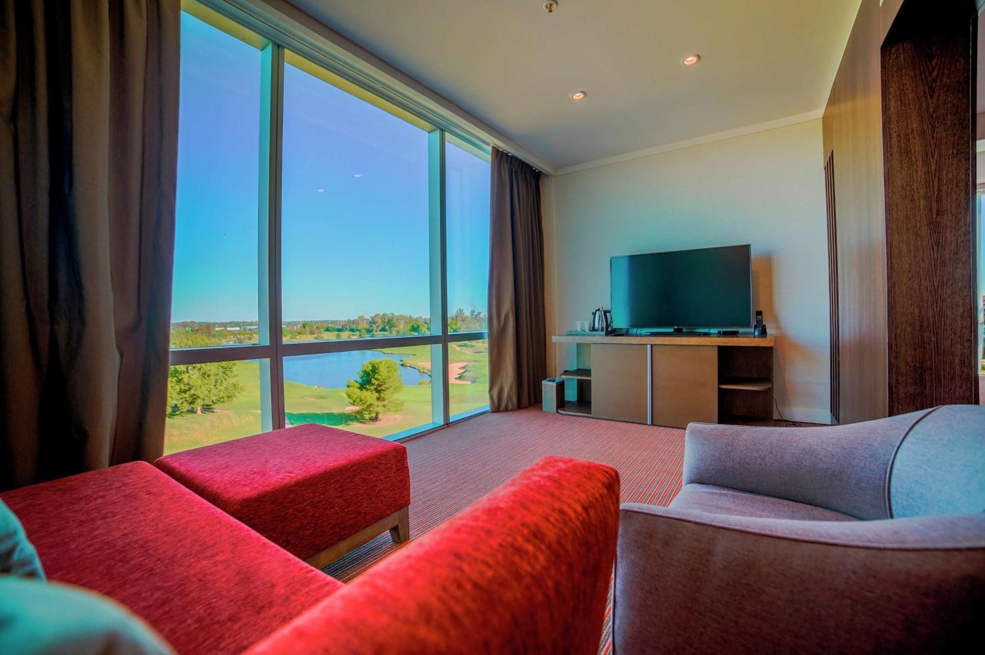 Hilton Pilar Hotell Eksteriør bilde